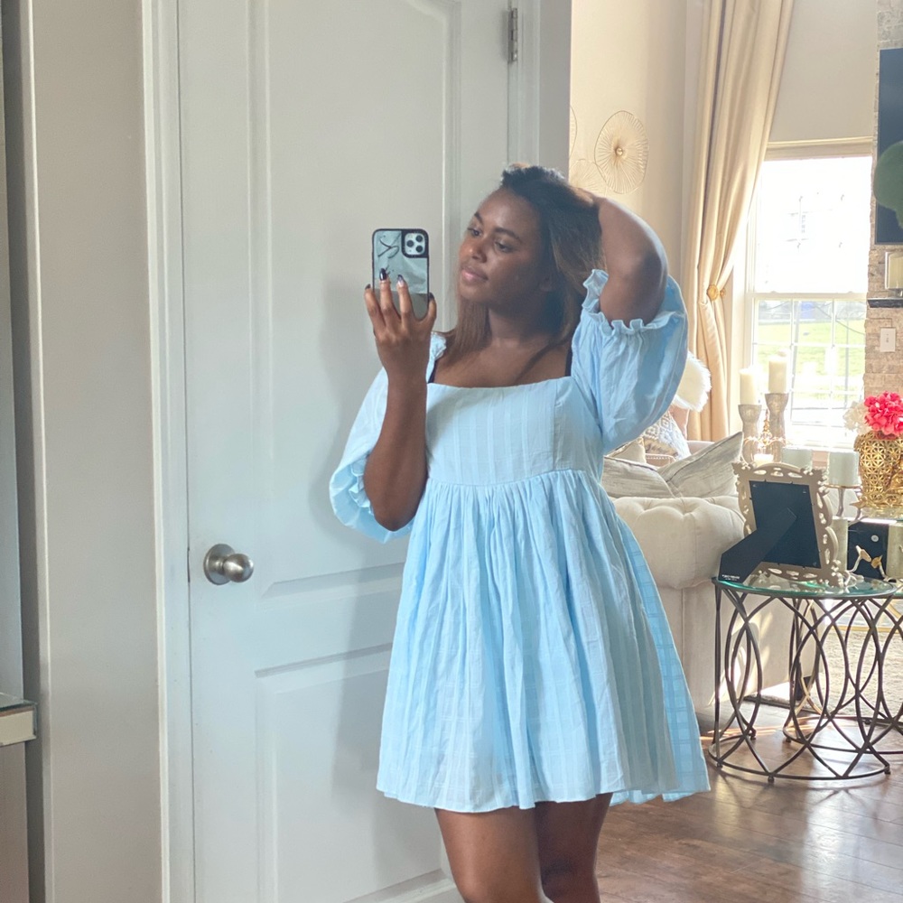 Meet your Posher, Emani
